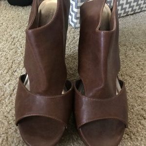 Brown wedges